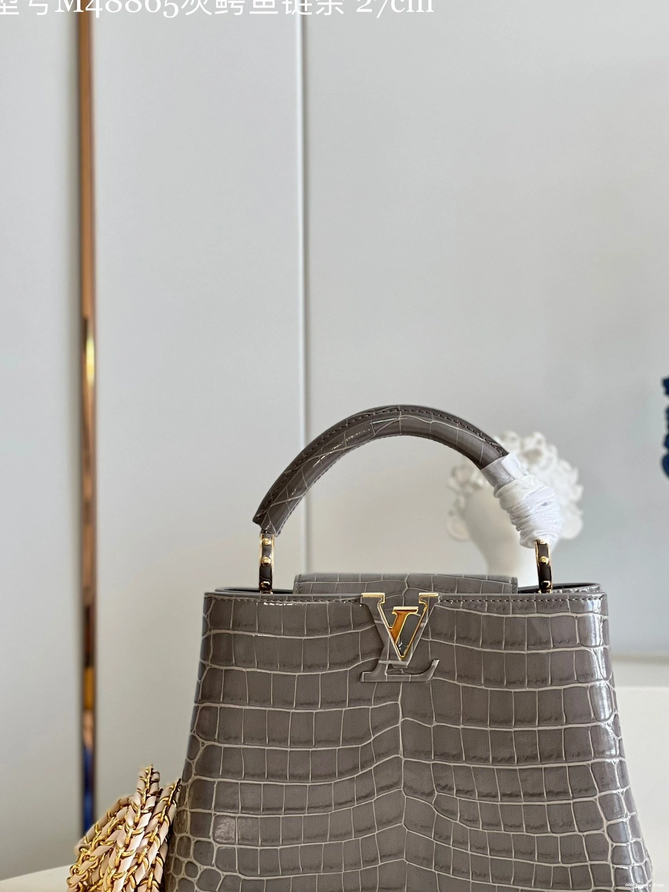 AAA Replica Ru LOUIS BB CAPUCINES VUITTON 0802